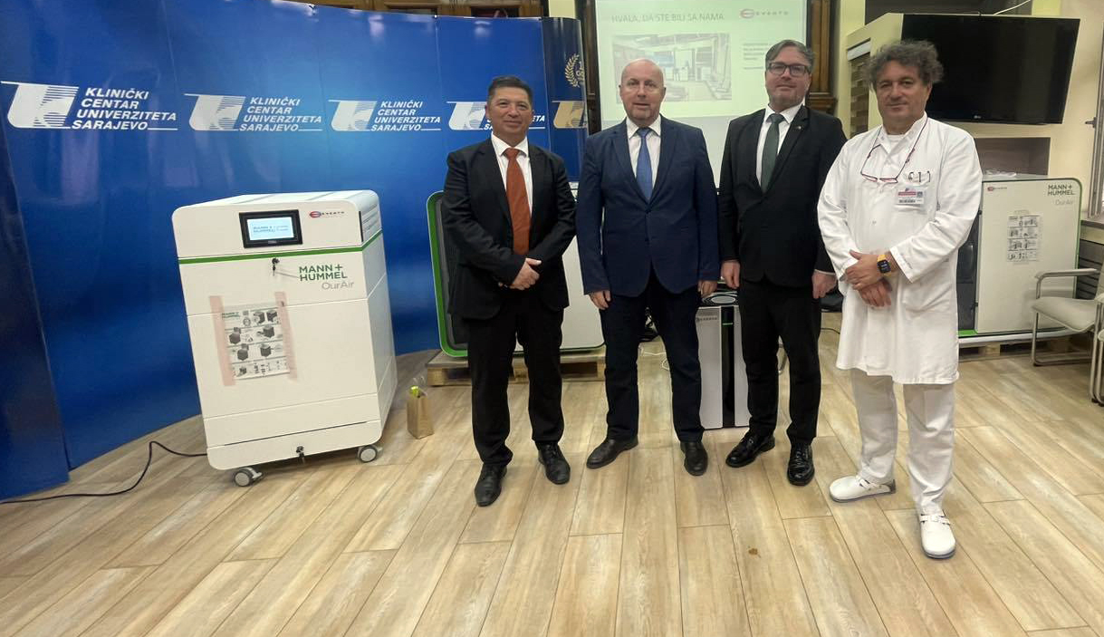 2025-12-19-donacija-purifikatorji Donacija EVENTO purifikatorjev zraka KCUS (Klinički Centar Univerze Sarajevo)